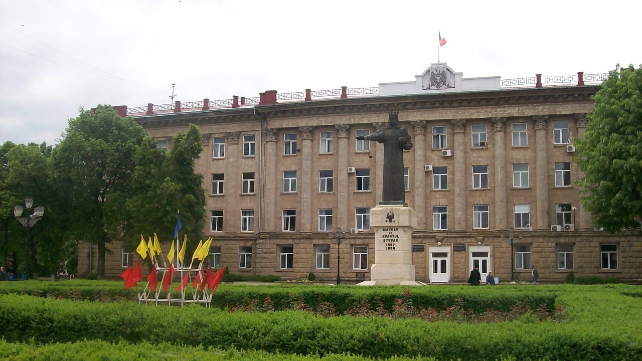 Unabhängigkeitsplatz in Bălți, der zweitgrößten Stadt Moldaus